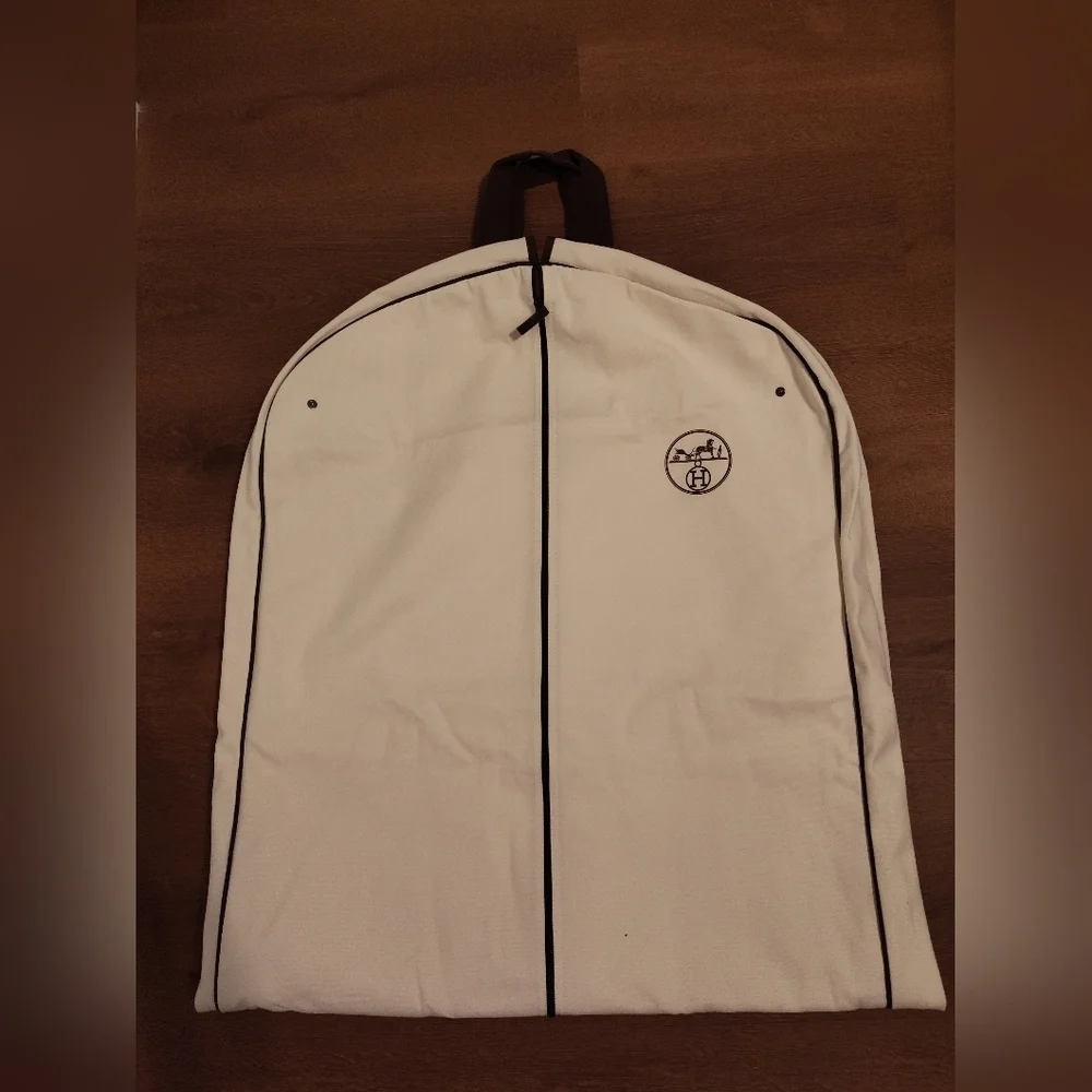 Hermes authentic hermès